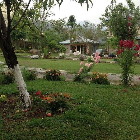 Nagri Resort Pālampur Exteriör bild